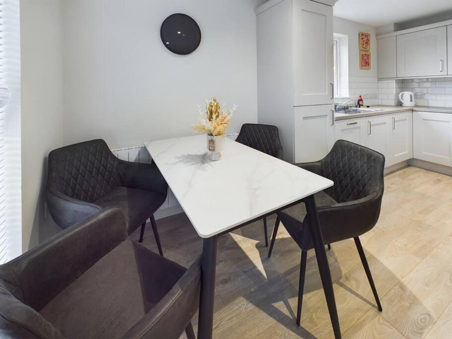 Contemporary 2-Bedroom Apartment ベルファスト エクステリア 写真
